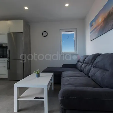 Sea View Diana Apartmán *