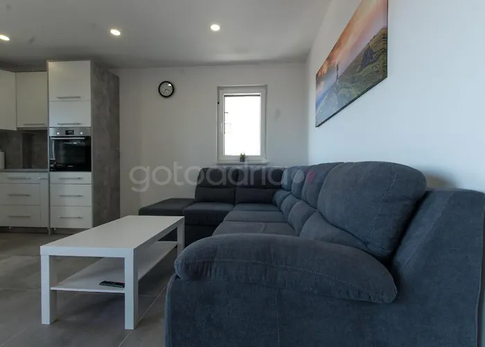 Lägenhet Sea View Diana