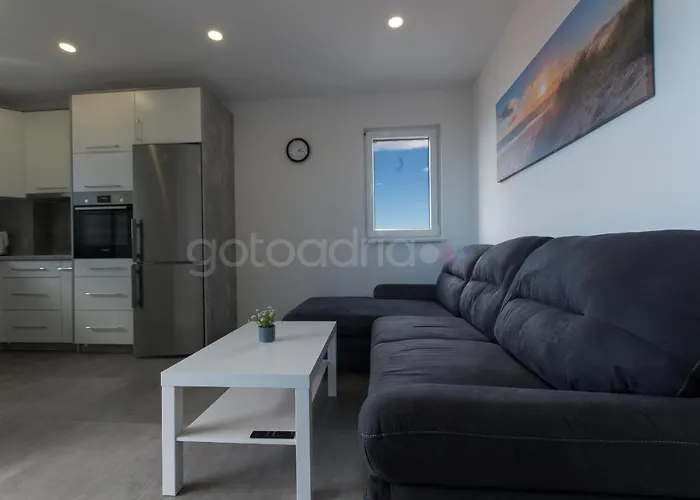 Sea View Diana Lägenhet *